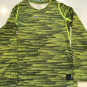 Nike Pro fitted dryfit YL fleece lined performance top